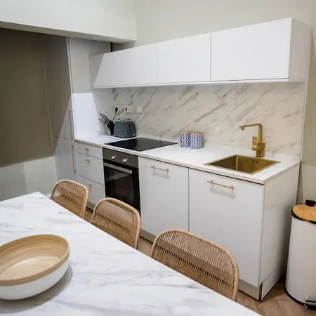 Ruwts Maisonette Apartament *